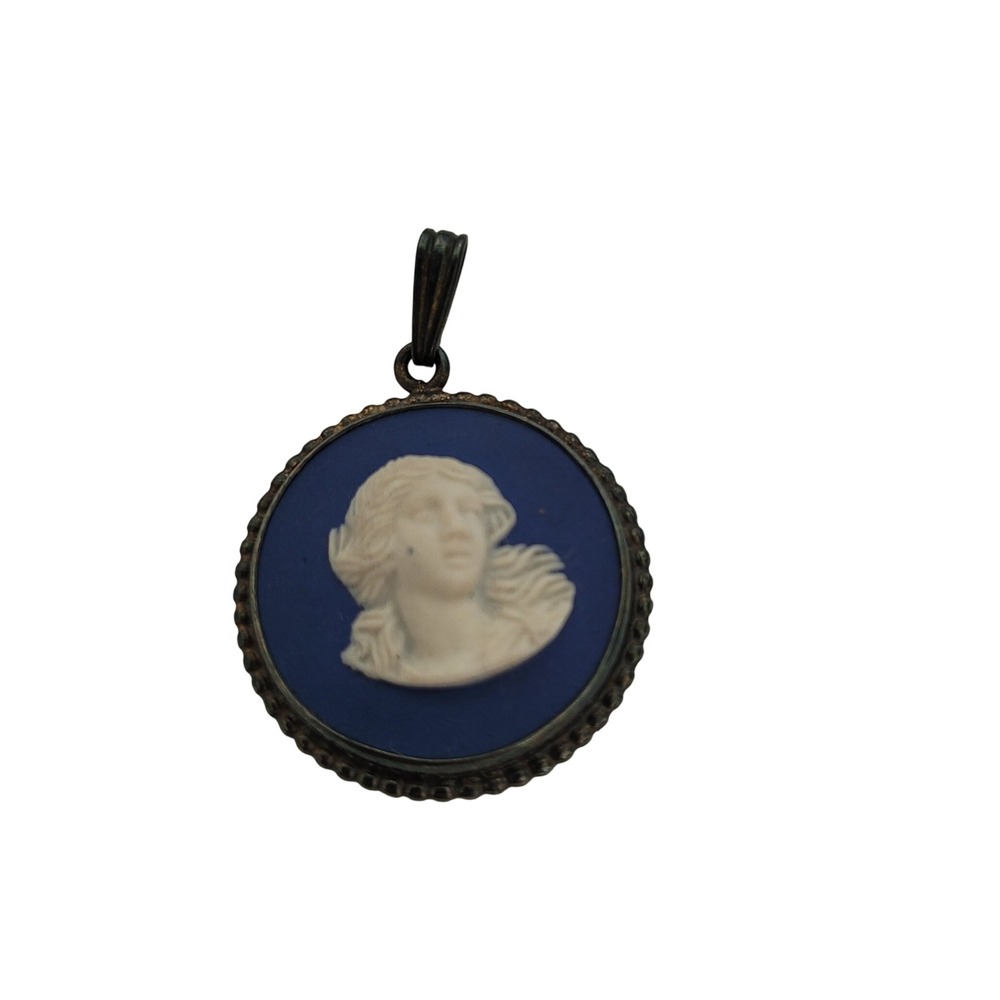 Wedgwood Jasperware Blue Cameo Pendant Made in England Vintage Silver Tone Round